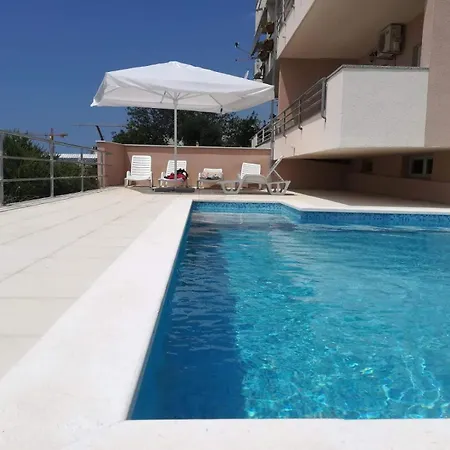 Lo - Sea View With Swimming Pool 아파트 스플리트